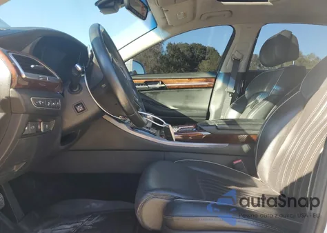 2017 Genesis G90 Premium из США, поврежденный, VIN KMHG34JAXHU020356